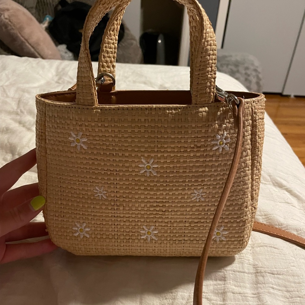 Daisy straw tote bag